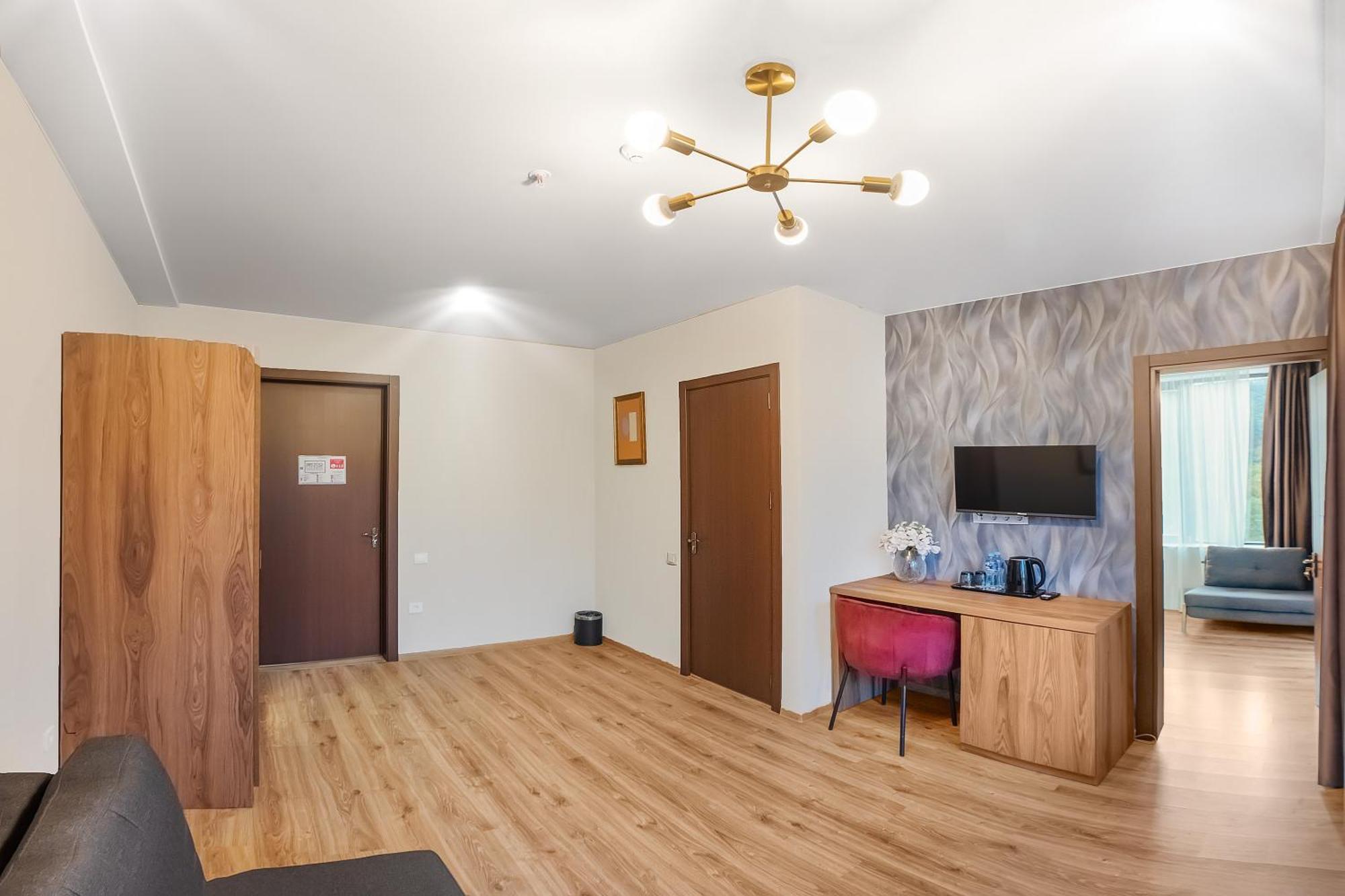 Solo Grand Boshuri Hotel Wellness Resort Qvemo Boshuri Dış mekan fotoğraf