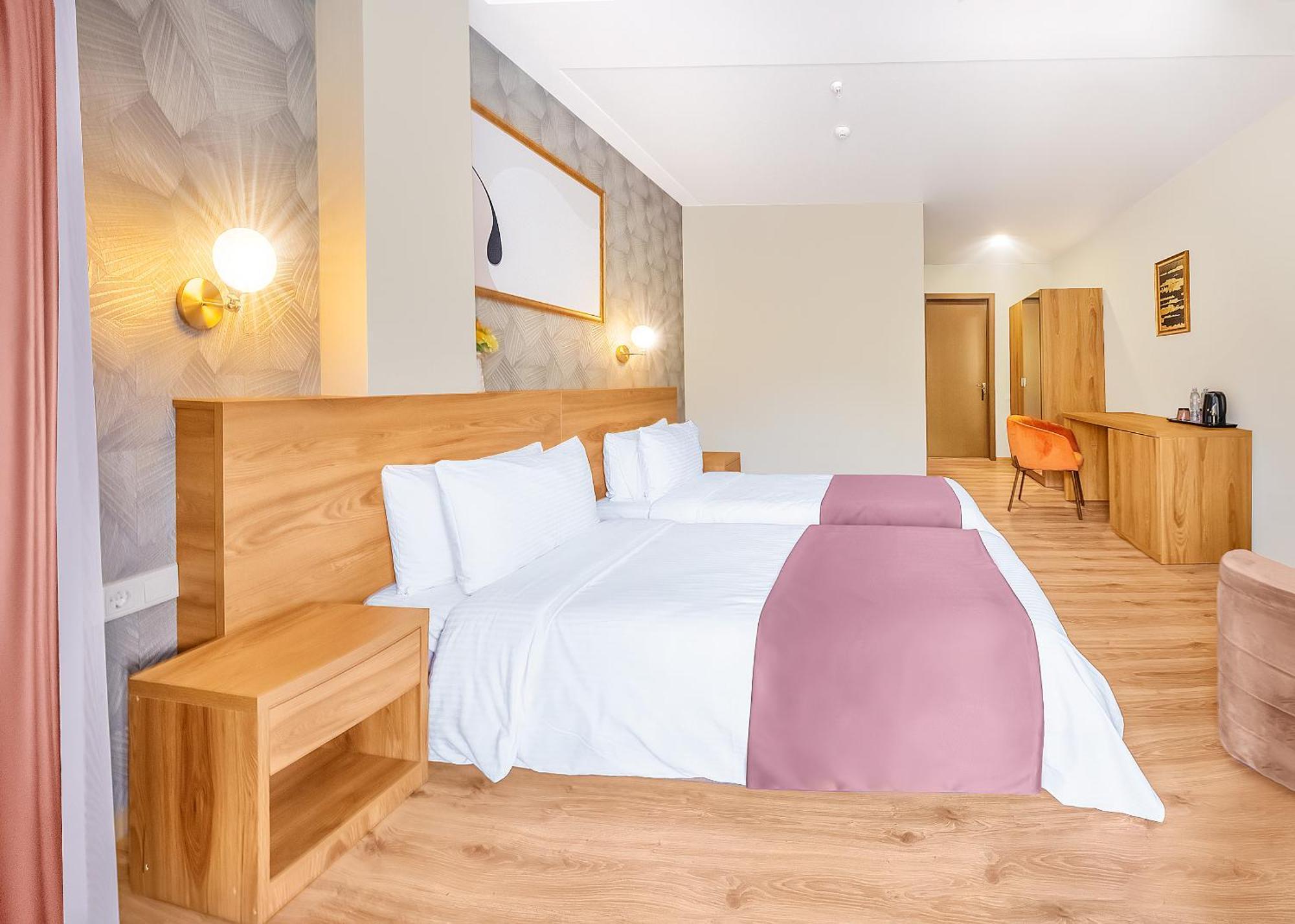 Solo Grand Boshuri Hotel Wellness Resort Qvemo Boshuri Dış mekan fotoğraf